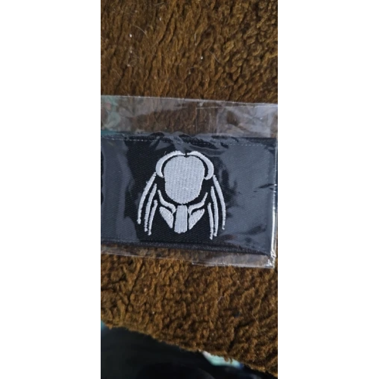 Нашивка Predator на липучке photo review