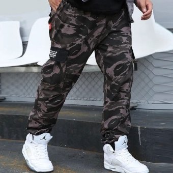 Камуфляжные карго-брюки в стиле streetwear