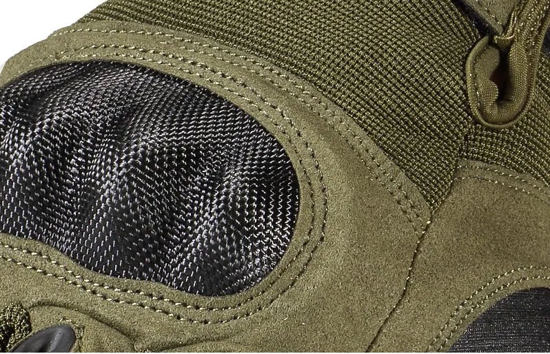 Tactical gloves with hard knuckles