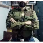 Мужская рубашка с камуфляжным принтом на пуговицах photo review