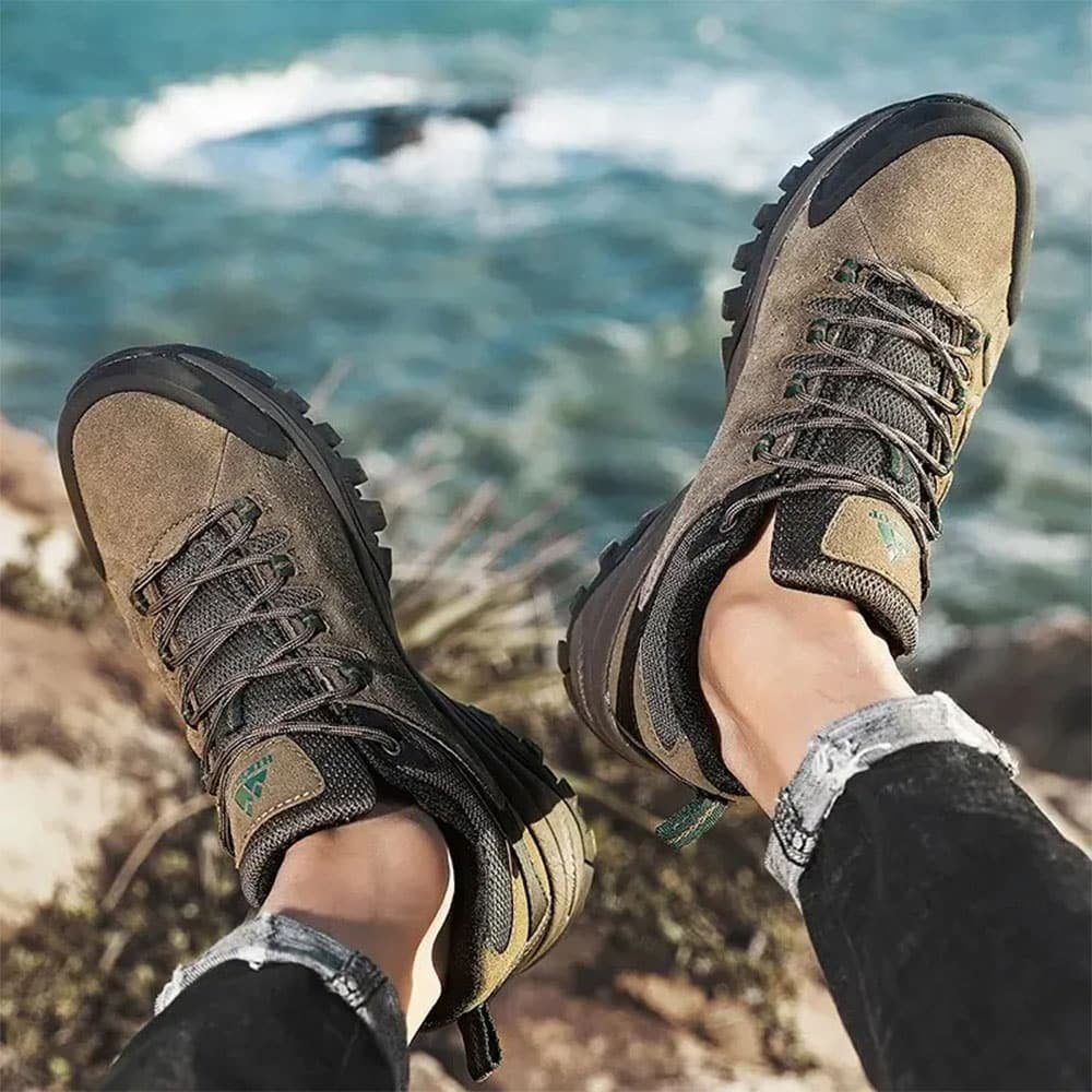 Tactical trail running shoes "Hikeup" Brown