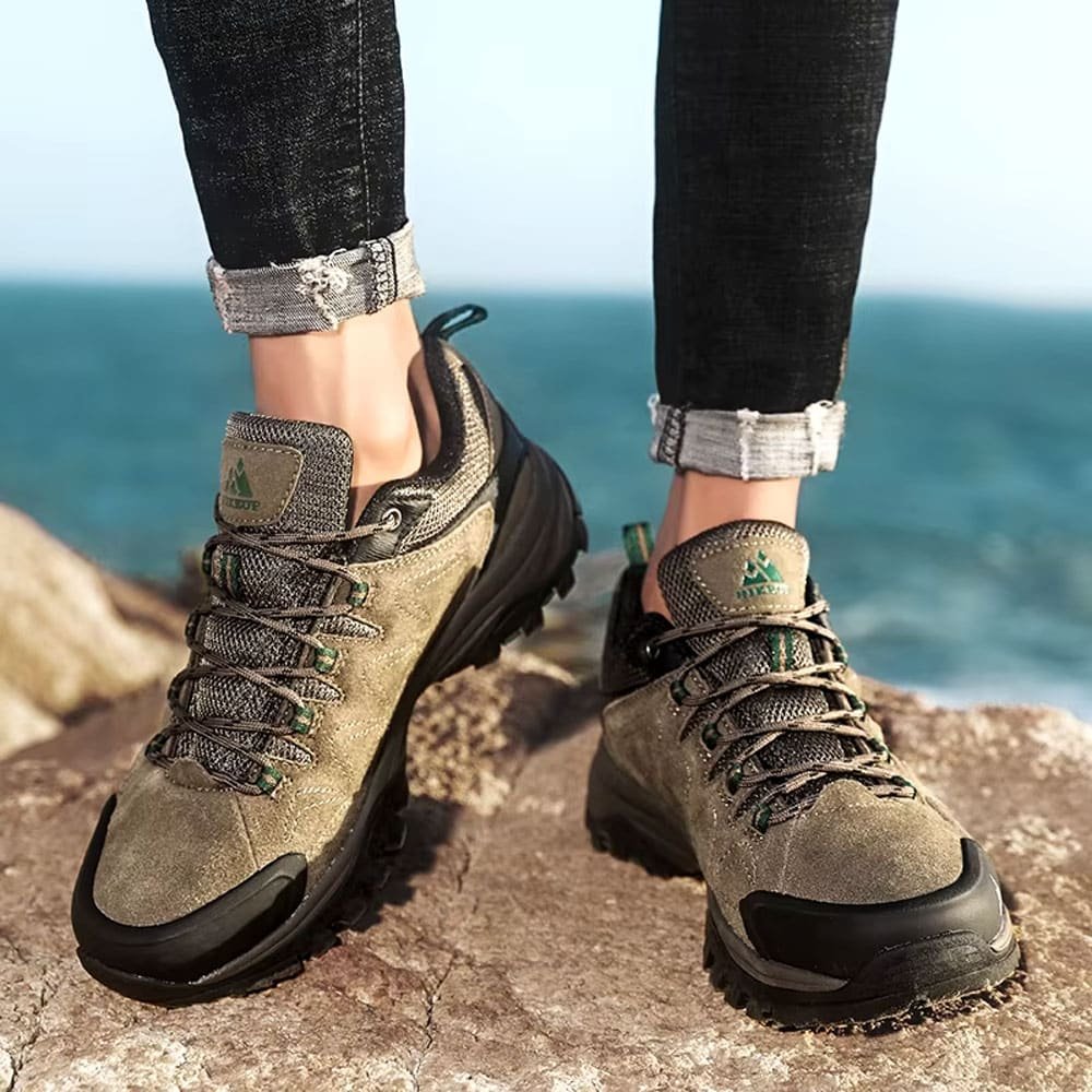 Tactical trail running shoes "Hikeup" Brown
