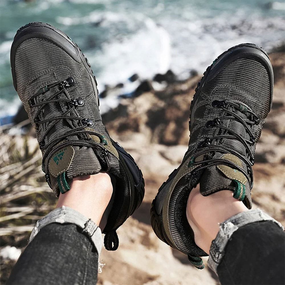 Tactical walking shoes "Hikeup"