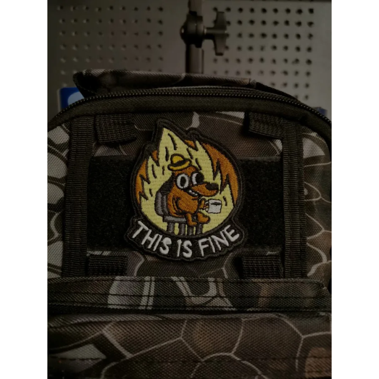 Прикольный мем-патч This is fine photo review